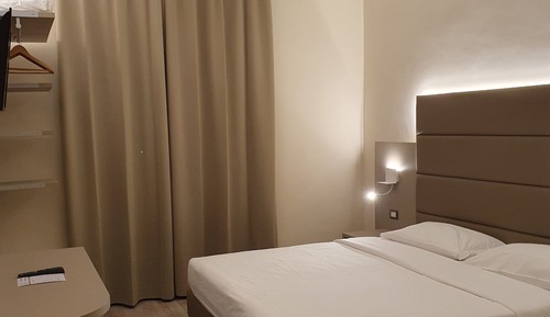 Habitación clásica con 1 cama doble o 2 individuales