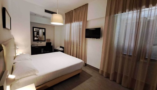 Habitación superior con 1 cama doble o 2 individuales