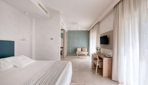 Suite junior, varias camas, no fumadores, balcón
