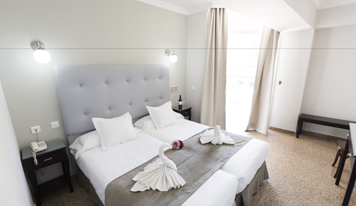 Habitación básica doble, balcón