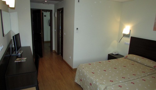 Habitación con 1 cama doble o 2 individuales