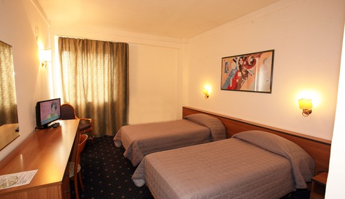 Habitación clásica con 1 cama doble o 2 individuales, 1 cama doble