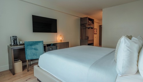 Habitación Deluxe, 1 cama de matrimonio grande, balcón
