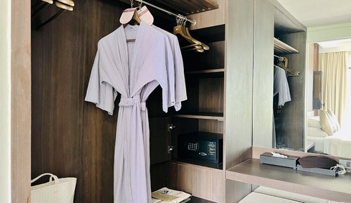 Cape Suite