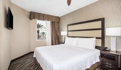 Suite, 2 habitaciones, no fumadores (1 King and 2 Queen Beds)