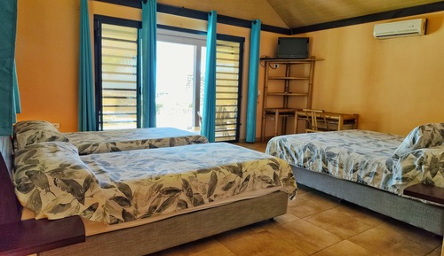 Habitación familiar doble, vistas a la laguna