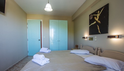 Apartamento, 2 habitaciones, vistas al jardín, planta baja