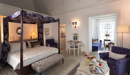 Suite (Prestige)