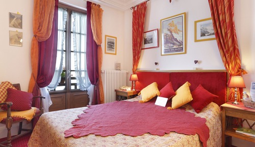 Habitación superior con 1 cama doble o 2 individuales, vistas al lago