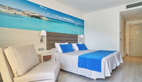 Habitación Superior Premium, Vistas al Mar (2 Adults + 2 Children)