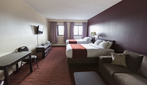 2 Queen Beds