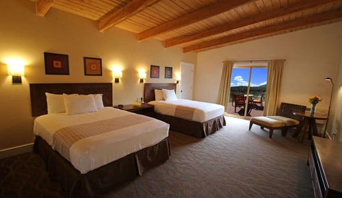 Habitación, 2 camas de matrimonio (Cliffside, N/S)