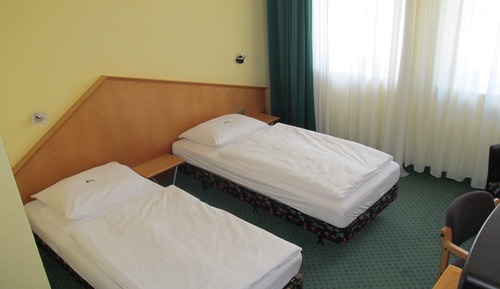 Habitación económica con 2 camas individuales