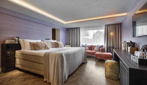 Junior Suite with whirlpool