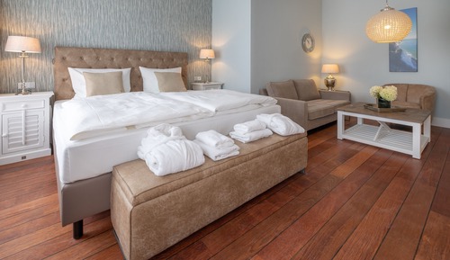 Junior Wellness Suite with private sauna