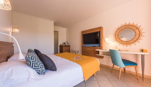 Habitación cuádruple, balcón