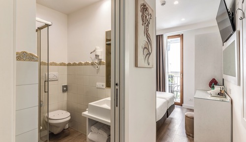 Habitación estándar con 1 cama doble o 2 individuales