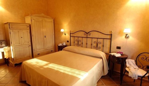 Habitación estándar con 1 cama doble o 2 individuales