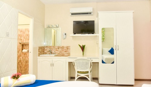 Estudio familiar, 2 camas dobles, no fumadores, cocina