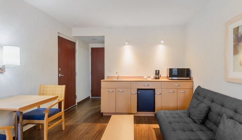 Suite, 1 cama de matrimonio con sofá cama