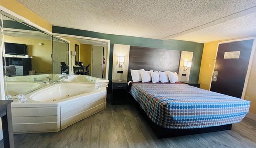 Habitación estándar, 1 cama de matrimonio grande, fumadores, bañera de hidromasaje