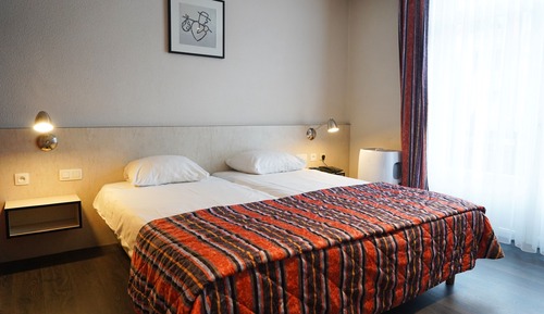 Habitación estándar con 1 cama doble o 2 individuales