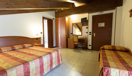 Habitación cuádruple estándar