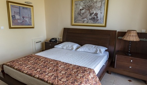Habitación con 1 cama doble o 2 individuales, vistas a la montaña