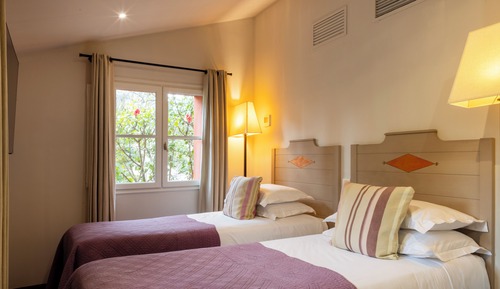 Suite familiar, 2 habitaciones, 2 baños, vistas al jardín