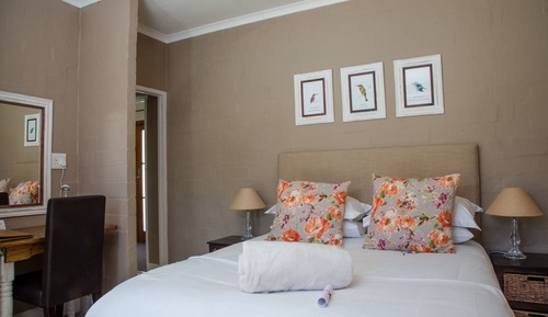 Habitación doble, junto a la piscina