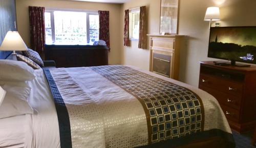 Suite, 1 cama de matrimonio grande con sofá cama, chimenea (with hot-tub)
