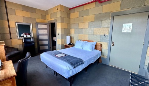 Habitación Deluxe doble, accesible para personas con discapacidad, baño privado (Old Solarium Queen)