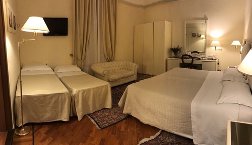 Habitación cuádruple económica