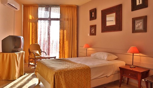 Habitación con 1 cama doble o 2 individuales
