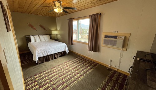 Suite familiar (Non-Pet Friendly)