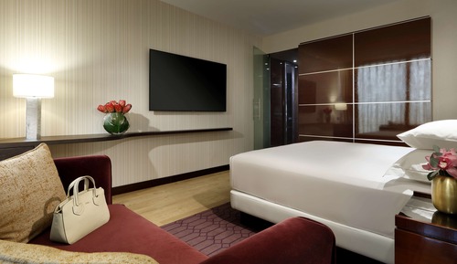 Habitación, 1 cama de matrimonio grande, vistas a la ciudad
