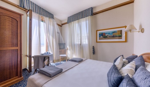 Suite estándar, vistas al mar