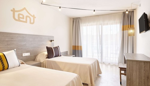 Habitación triple estándar, balcón (Bed & Unlimited Brunch, 3 adults)
