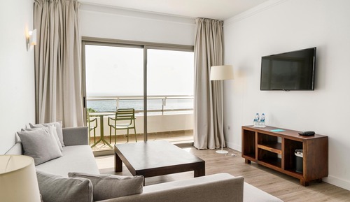 Suite Frontal Ocean View 1 Adult + 1 Child
