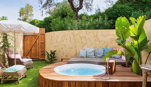 Junior Suite jacuzzi