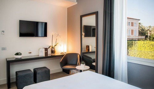 Habitación individual Deluxe, vistas parciales al mar, en edificio anexo