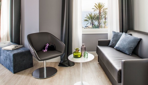 Suite junior, vistas al mar, en edificio anexo (Deluxe)