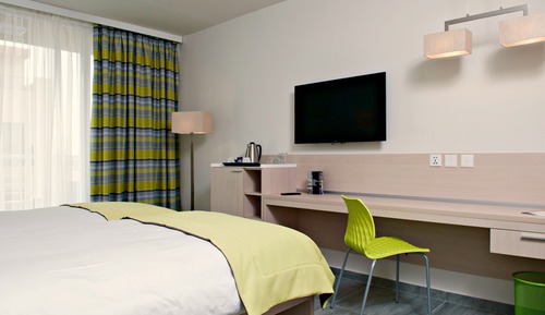 Habitación Confort con 1 cama doble o 2 individuales