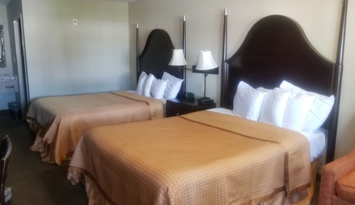 Habitación sénior doble, 2 camas de matrimonio, accesible para personas con discapacidad
