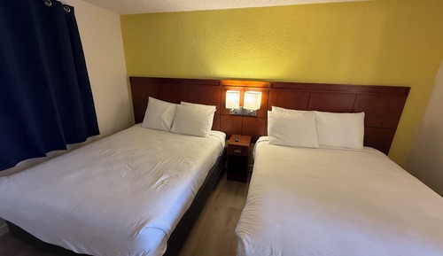 Suite estudio Deluxe, 2 camas de matrimonio, no fumadores, planta baja