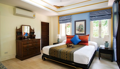 Gold Forest Downstairs Room with Forest View