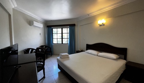 Habitación Deluxe doble, vistas parciales al mar