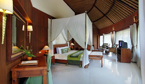 Habitación, vistas al patio