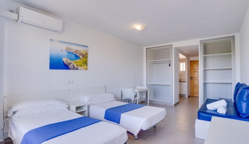 Estudio, vistas al mar