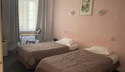 Habitación tradicional con 2 camas individuales